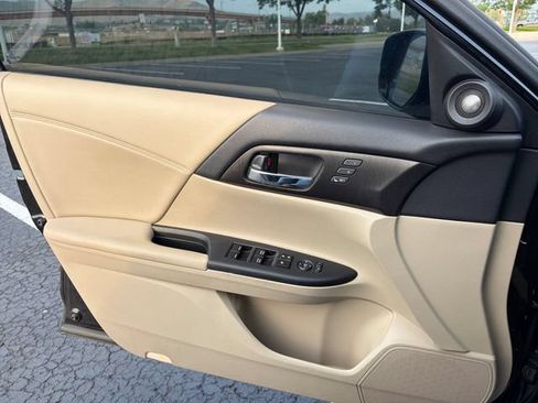 Used 2014 Honda Accord EX-L image 12
