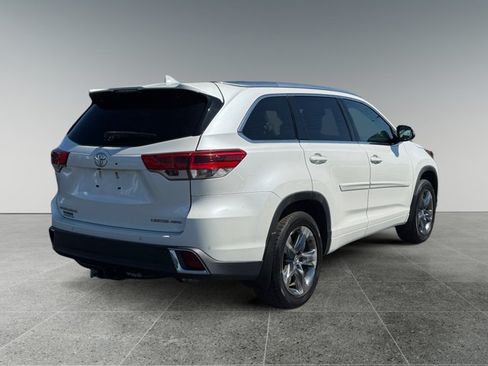 Used 2019 Toyota Highlander Limited Platinum AWD/4WD image 6