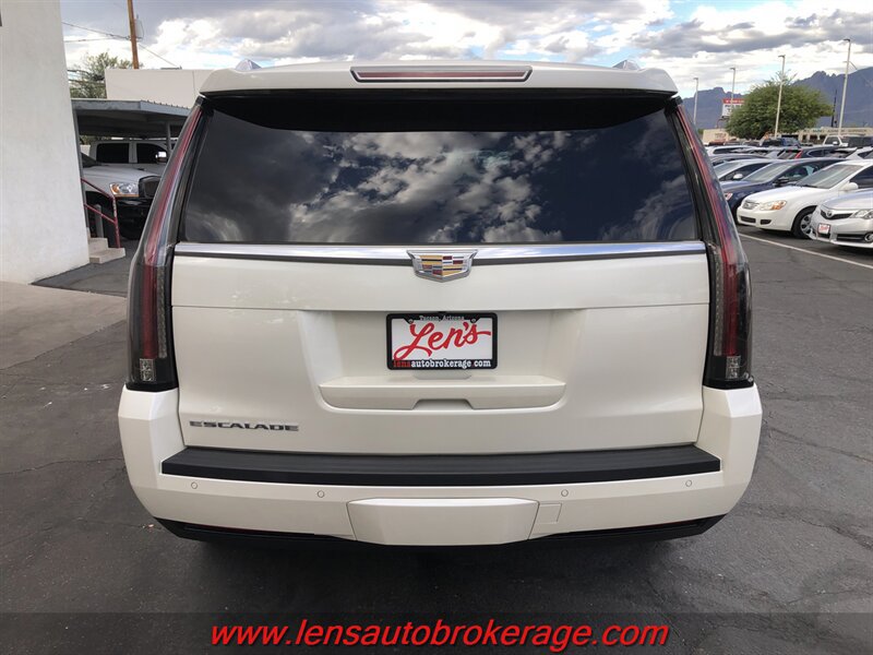 Used 2015 Cadillac Escalade 2WD image 7