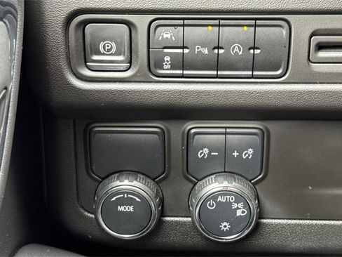 Used 2024 Chevrolet Tahoe Premier image 40