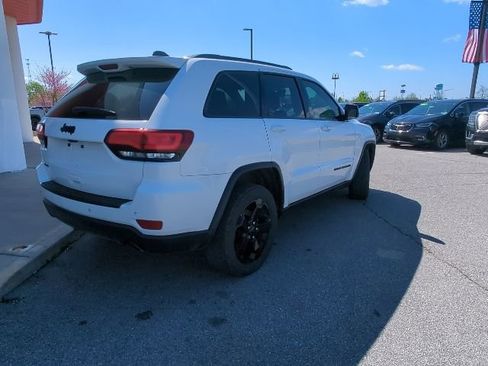Used 2019 Jeep Grand Cherokee Laredo image 28
