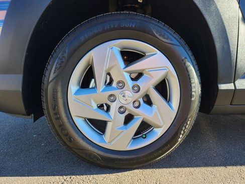 Certified 2025 Hyundai Kona SE image 31