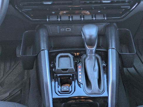 Used 2023 Chevrolet Colorado LT w/ LT Convenience Package II image 19