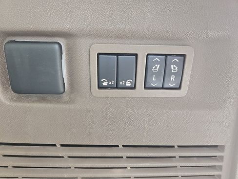 Used 2021 GMC Yukon XL Denali w/ Denali Ultimate Package image 11