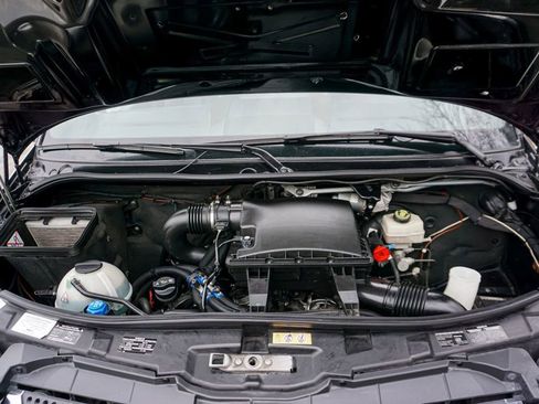 Used 2014 Mercedes-Benz Sprinter 2500 image 26