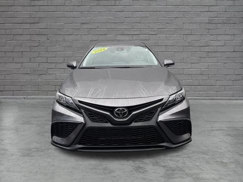 Used 2024 Toyota Camry SE w/ Convenience Package FWD image 2