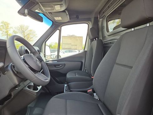 New 2026 Mercedes-Benz Sprinter 2500 image 23