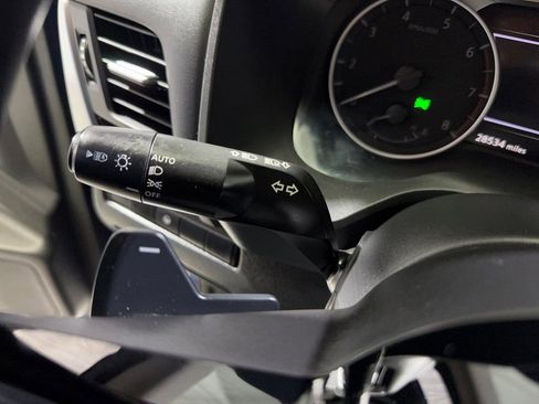 Used 2023 Nissan Rogue SV image 22