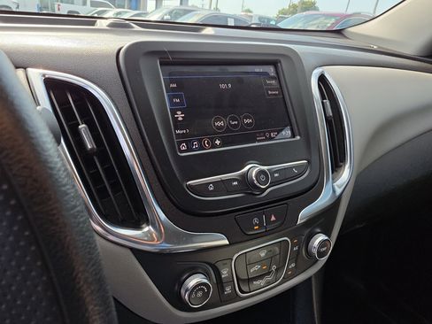 Used 2024 Chevrolet Equinox LS w/ LS Convenience Package FWD image 24