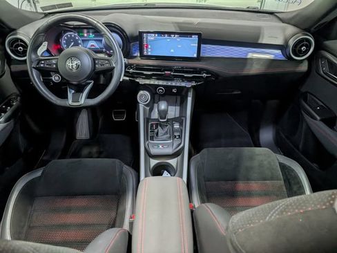 Used 2024 Alfa Romeo Tonale Veloce w/ Active Assist Package AWD/4WD image 12