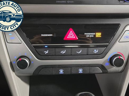 Used 2018 Hyundai Elantra SEL FWD image 16