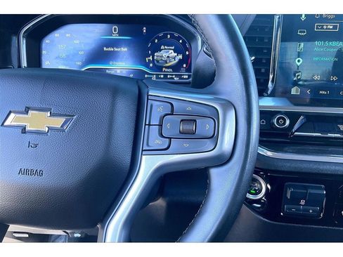 Used 2025 Chevrolet Silverado 3500 LTZ image 21