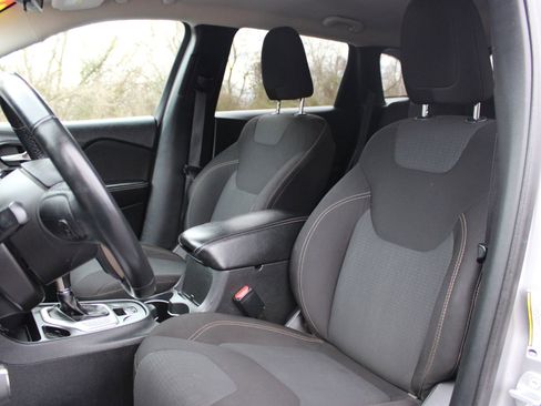 Used 2016 Jeep Cherokee Latitude image 13