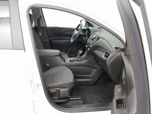 Used 2023 Chevrolet Equinox LT image 20