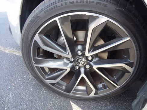 Used 2022 Toyota Corolla SE image 34