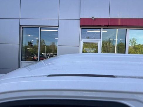 Used 2025 Toyota Tacoma SR AWD/4WD image 14