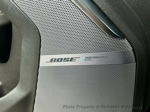Used 2023 GMC Yukon Denali Ultimate AWD/4WD image 16