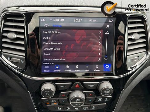 Certified 2021 Jeep Grand Cherokee Laredo X AWD/4WD image 84