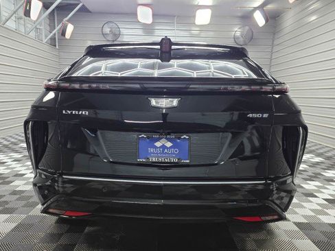 Used 2024 Cadillac Lyriq Luxury RWD image 7