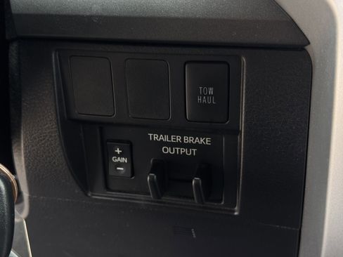 Used 2021 Toyota Tundra SR5 w/ SR5 Upgrade Package image 21