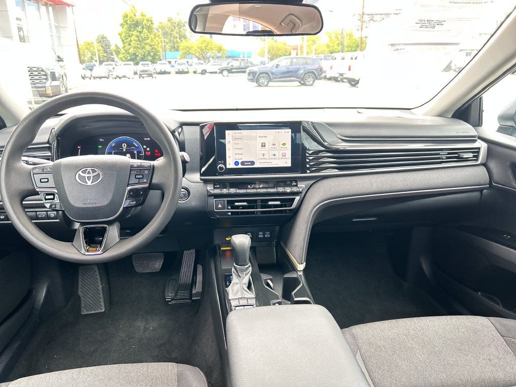 Used 2025 Toyota Camry LE FWD image 13