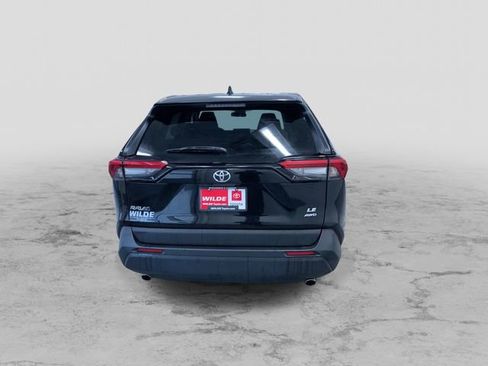 Used 2025 Toyota RAV4 LE image 9