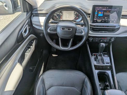 Used 2022 Jeep Compass Limited w/ Sun and Sound Group AWD/4WD image 17