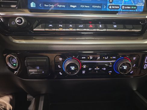 Used 2025 Chevrolet Silverado 1500 High Country w/ High Country Premium Package image 18