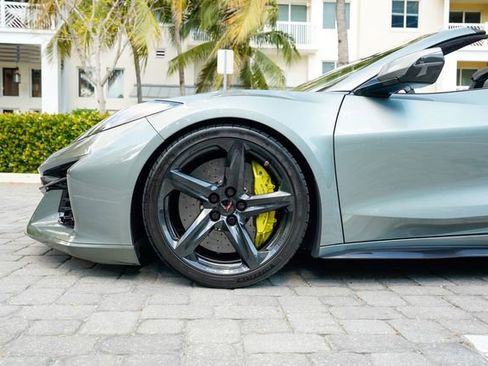 Used 2024 Chevrolet Corvette Z06 w/ Stealth Interior Trim Package image 13