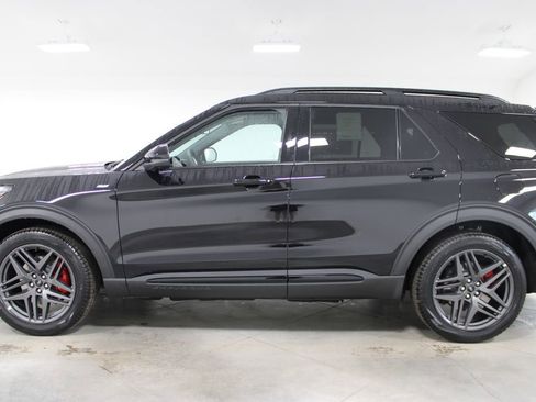 New 2026 Ford Explorer ST-Line w/ ST-Line Street Pack RWD image 5