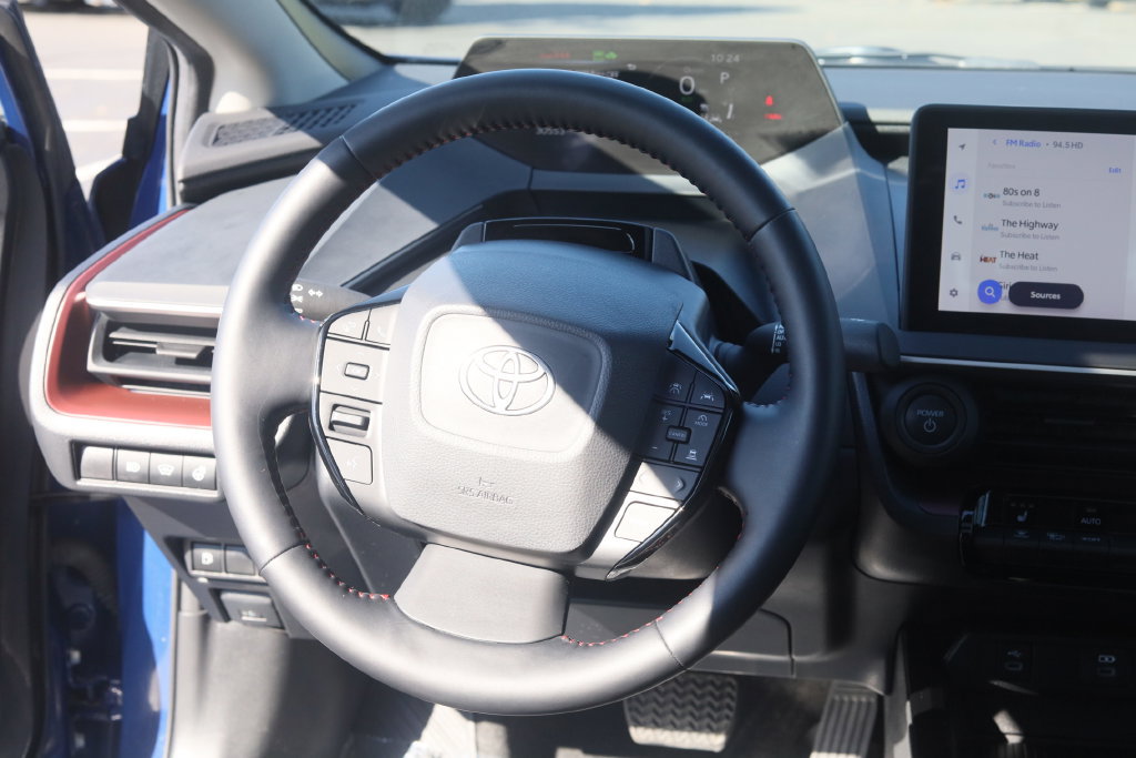 Used 2024 Toyota Prius Prime FWD image 12