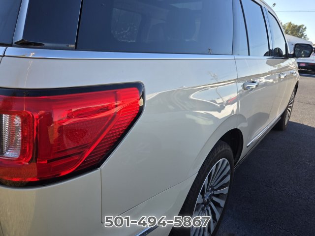 Used 2018 Lincoln Navigator Reserve w/ Technology Package AWD/4WD image 7