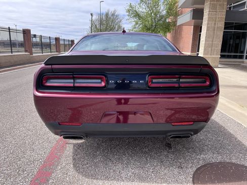 Used 2017 Dodge Challenger R/T Scat Pack RWD image 4