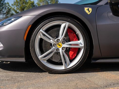 Used 2023 Ferrari 296 GTS RWD image 11
