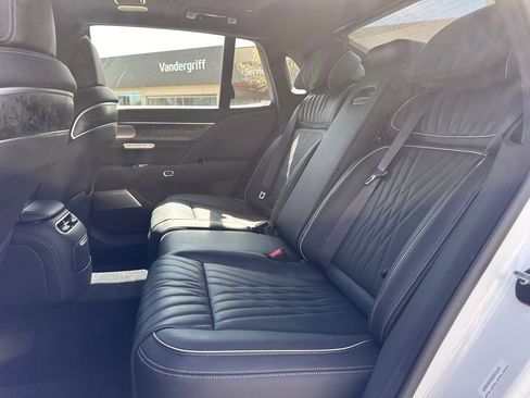 Used 2025 Genesis G90 3.5T image 18