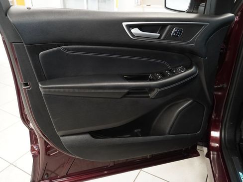 Used 2017 Ford Edge Titanium w/ Equipment Group 301A AWD/4WD image 18