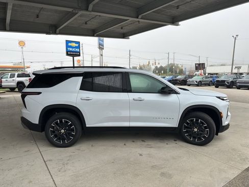 New 2026 Chevrolet Traverse LT w/ Sun and Wheel Package image 5