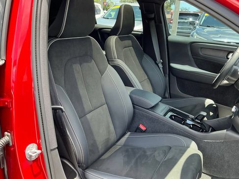 Used 2023 Volvo C40 P8 Recharge Ultimate w/ Protection Package Premier AWD/4WD image 23