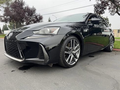 Used 2019 Lexus IS 300 F Sport image 6