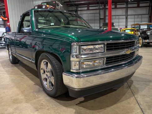 Used 1997 Chevrolet Silverado 1500 2WD Regular Cab w/ Convenience Group image 12
