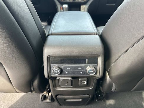 Used 2019 GMC Acadia Denali w/ Technology Package AWD/4WD image 14