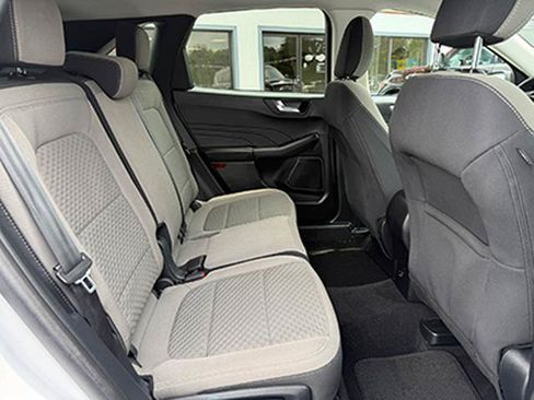 Used 2021 Ford Escape SE FWD image 19