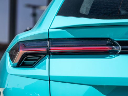Used 2024 Lamborghini Urus S AWD/4WD image 12