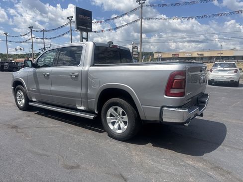 Used 2019 RAM 1500 Laramie AWD/4WD image 2