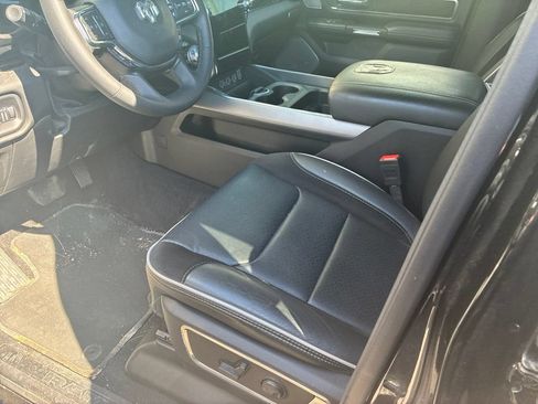 Used 2025 RAM 1500 Laramie w/ Night Edition AWD/4WD image 5
