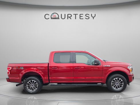 Used 2018 Ford F150 XLT w/ Equipment Group 302A Luxury image 6