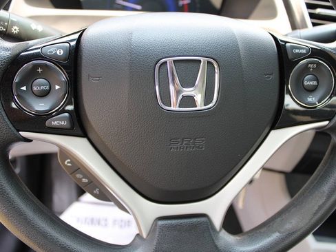 Used 2013 Honda Civic Hybrid Sedan image 23
