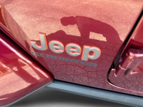 Used 2021 Jeep Gladiator Mojave AWD/4WD image 26