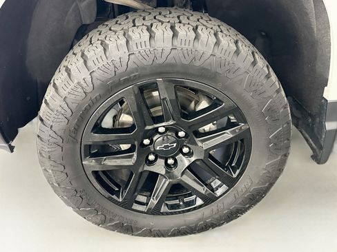 Used 2023 Chevrolet Silverado 1500 LT Trail Boss w/ Protection Package AWD/4WD image 11