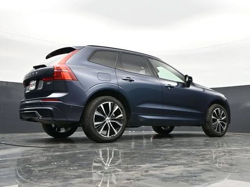 Used 2025 Volvo XC60 B5 Plus AWD/4WD image 34